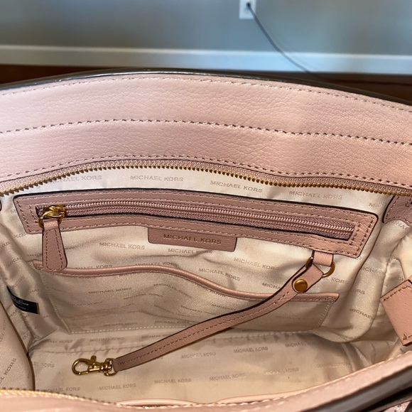 Michael Kors Hamilton Large East West Leather Satchel - Picture 4 of 10